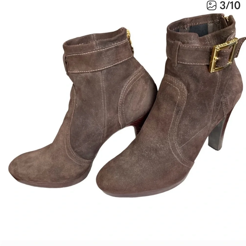 Tory Burch Melrose Chocolate Suede Heel Ankle Boots W/Gold Buckle Size 11 - Picture 2 of 9
